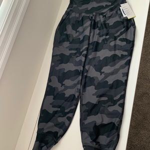 Brand New Camo Joggers LP